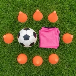 Pelota, pechera y muchas ganas